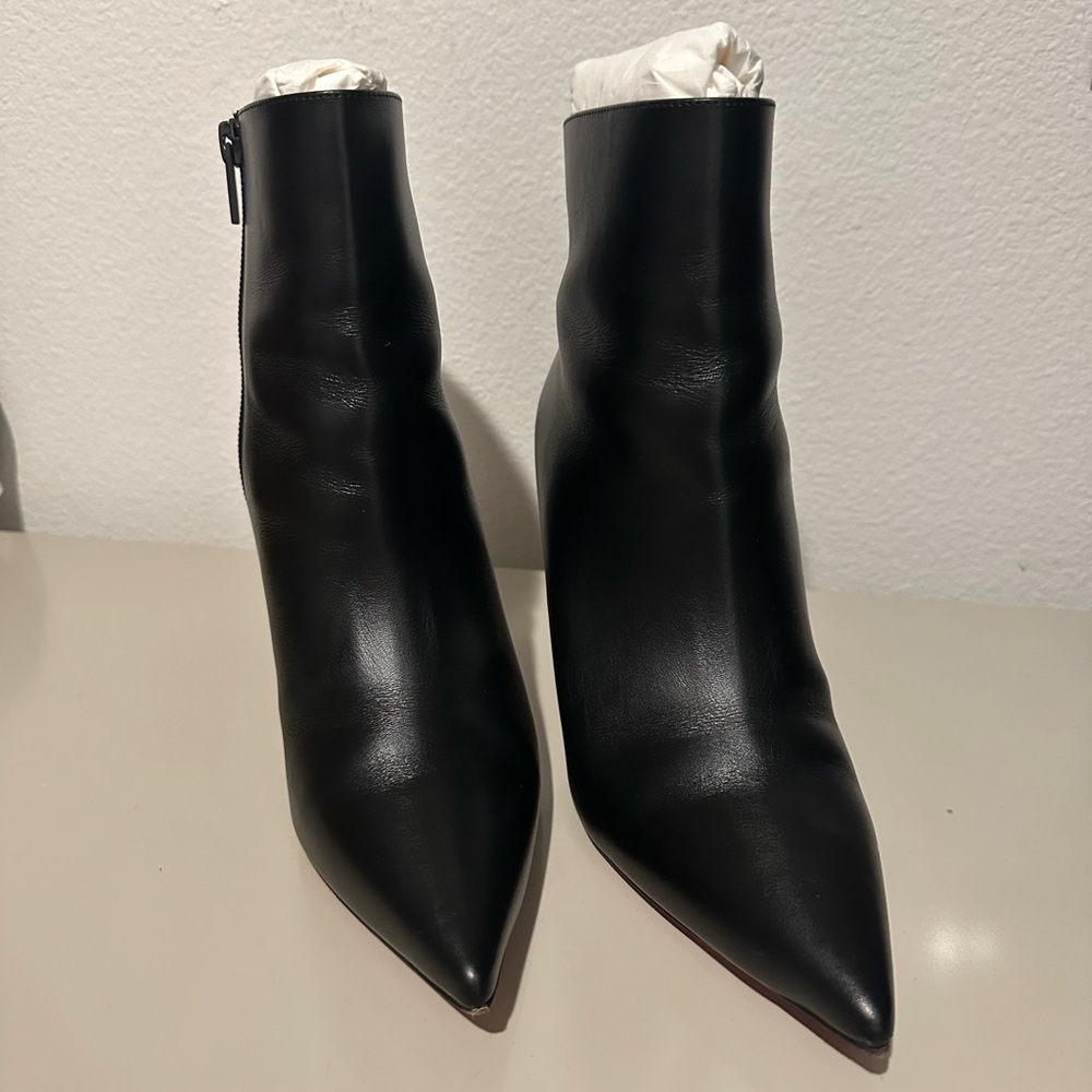 Christian Louboutin So Kate 85 Booty